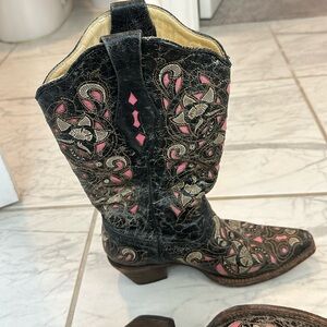 Corral black and pink cowboy boots
